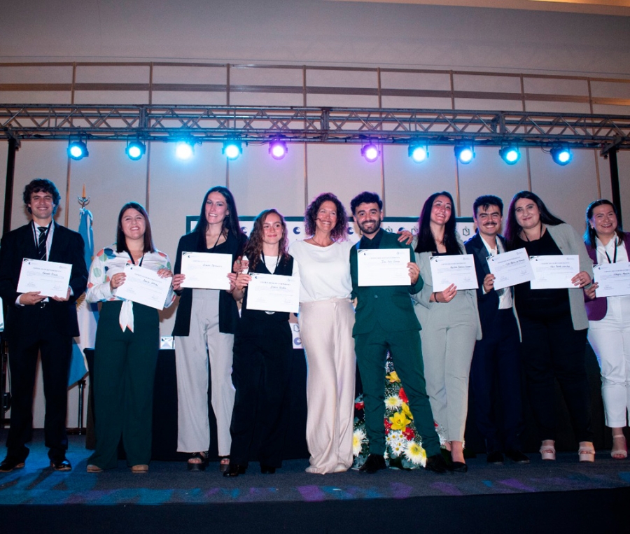 Se realizó la Ceremonia de Entrega de Medallas a los 127 médicos y médicas de la Tercera Promoción de Graduados de la Escuela  Superior de Medicina  “Buscamos defender y poner en valor la importancia de la universidad pública en la formación de los p