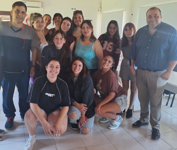 Comenzó el ciclo lectivo para estudiantes de FSH 1 y ARTI 1 en la extensión áulica de Valeria del Mar