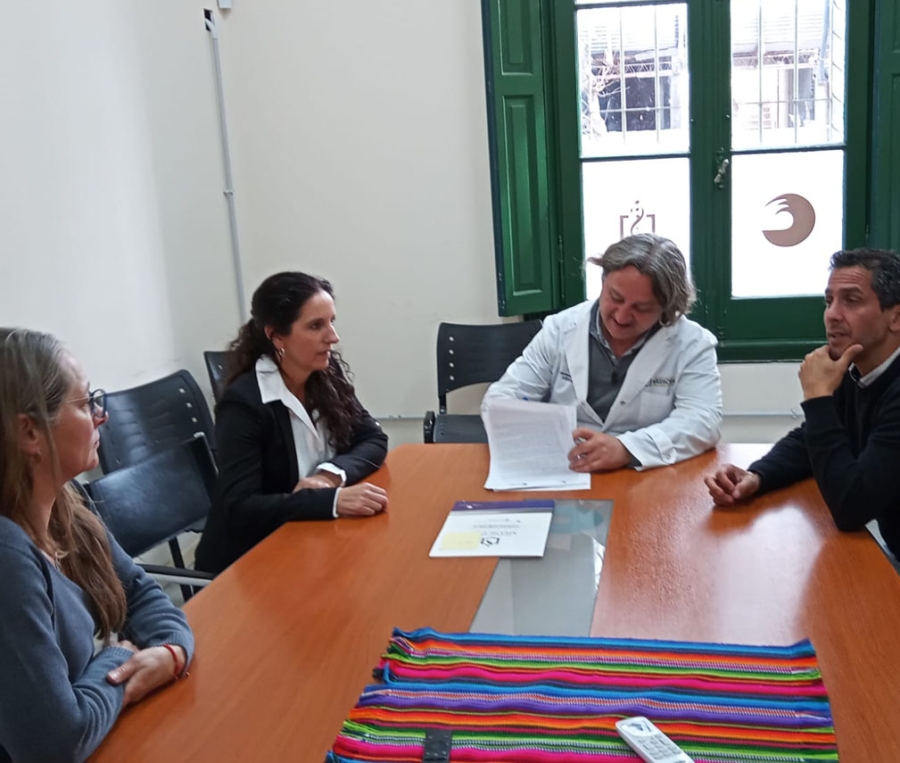 Firma de convenio entre la Escuela Superior de Medicina y la Sociedad de Cirujanos de Mar del Plata