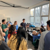 Practicas en el Laboratorio de Habilidades Clínicas, con equipos de simulación.